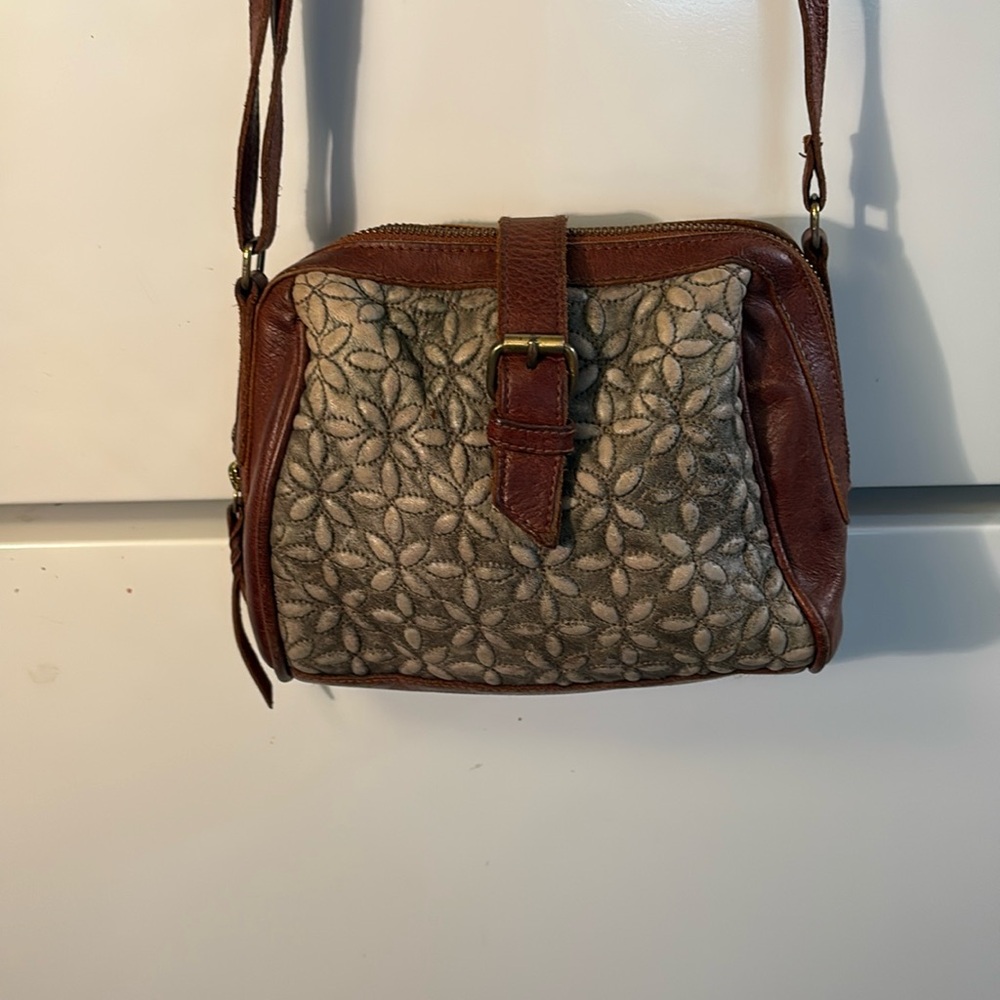Anabaglish Quilted Crossbody.‎